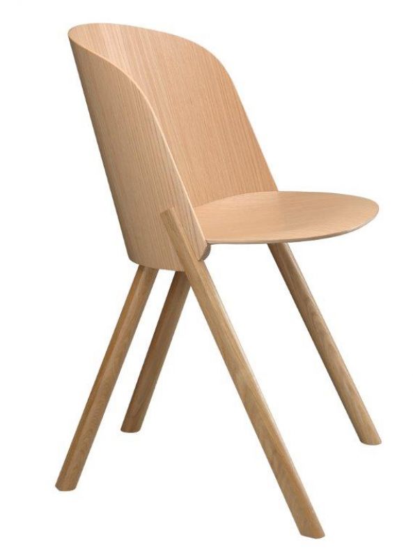 CH05 This Stuhl aus hellem Holz, ein moderner Holzstuhl für Esszimmer und Wohnbereich.
